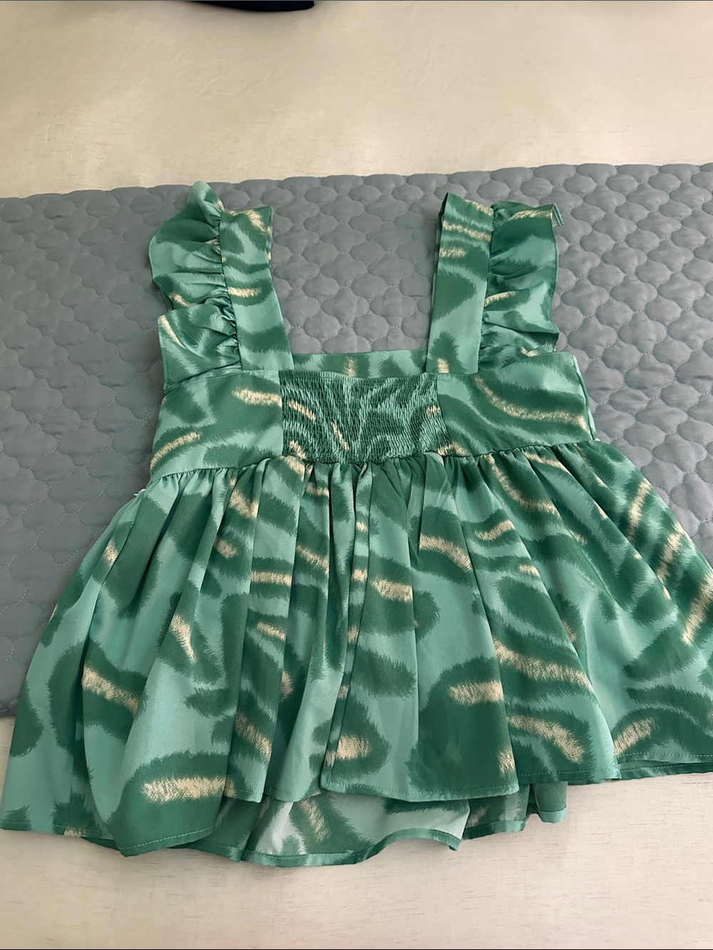 Green THML Ruffle Top - Picture 2 of 3